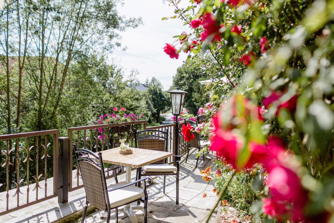 Hotel Restaurant Zwergschloesschen 게라 외부 사진