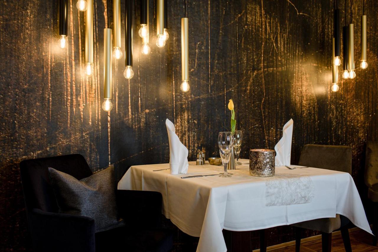 Hotel Restaurant Zwergschloesschen 게라 외부 사진